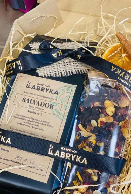 prezent kawa i herbata - zestaw upominkowy - Kawowa Fabryka